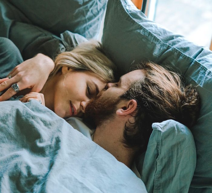 toa-heftiba-493467-unsplash-700x638